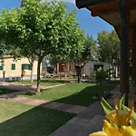 Nina's House, 2 Apartment
