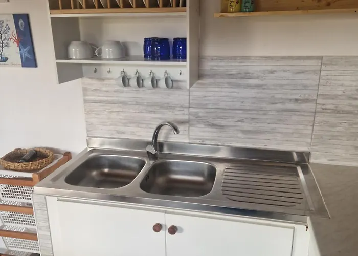 Nina's House, 2 Apartment *